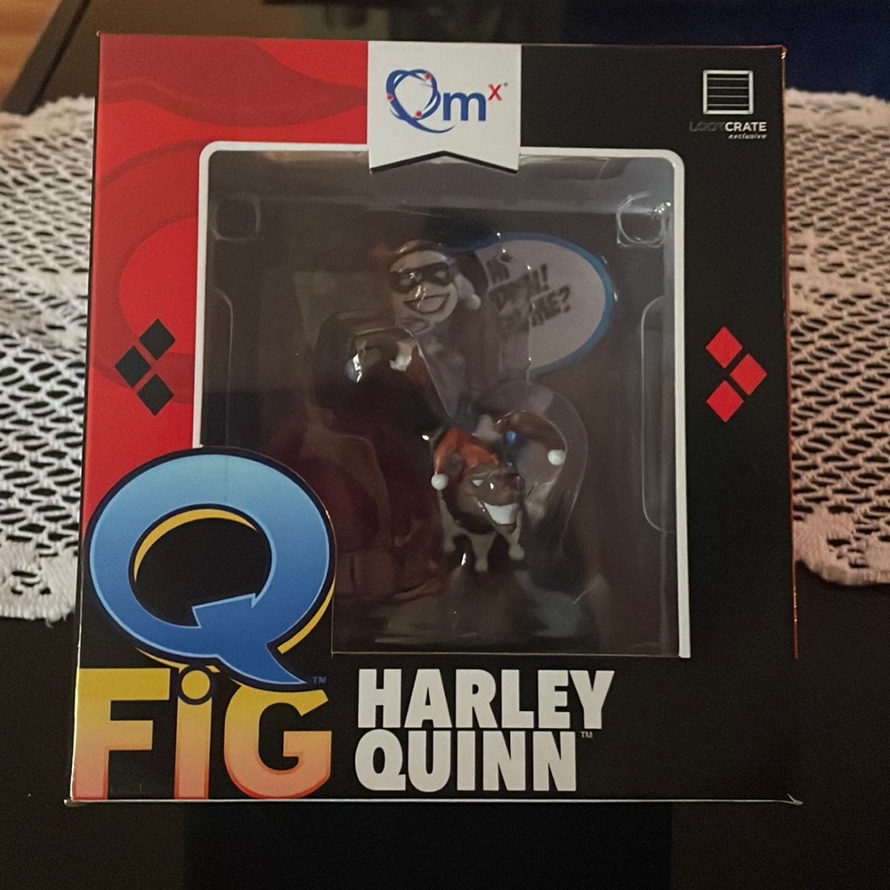 QFig Harley Quinn collectible